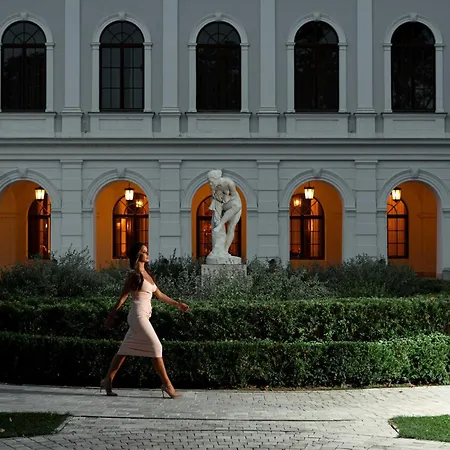 Hotel Anna Grand
