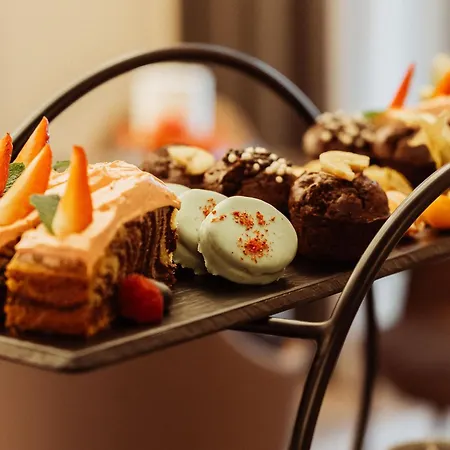 Anna Grand Hotel