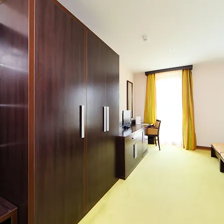 Hotell Anna Grand 5*